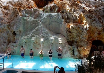 Печерна купальня Мішкольцтапольца