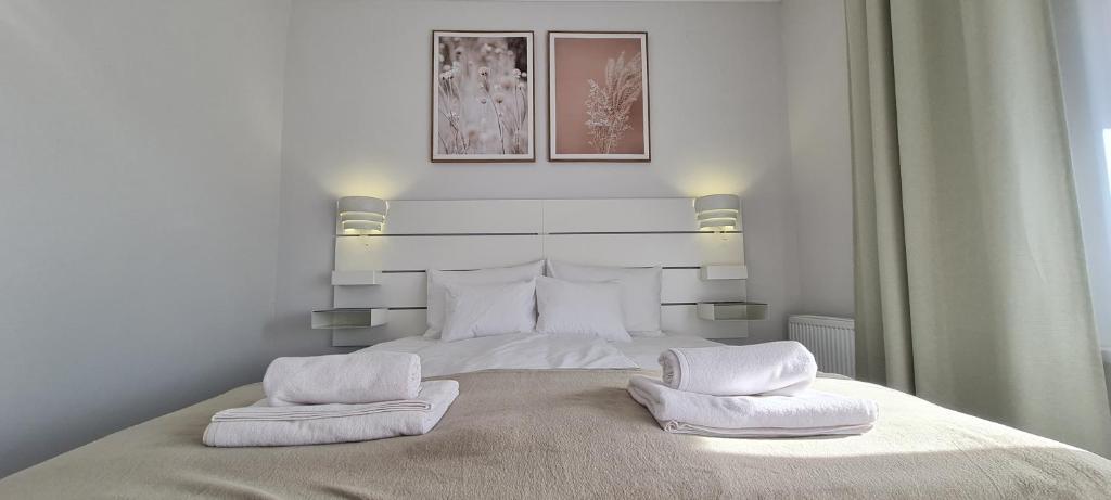 Lugas Apartman**** Miskolctapolca - Kiadó Apartman 7 Lugas Apartman 2 – hálószoba kanapéval