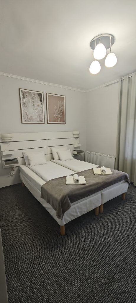 Lugas Apartman 1 Miskolctapolca - Teljes Apartman 6 főre 2 Lugas Apartman 1 – Hálószoba